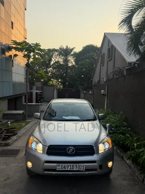 Toyota RAV4 2010 Noir