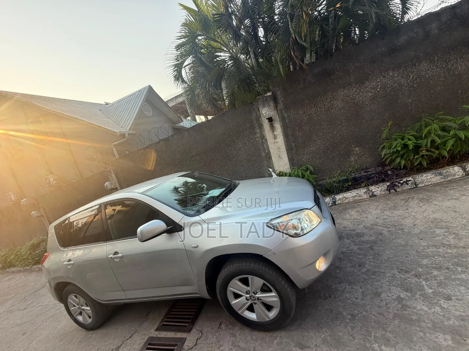 Toyota RAV4 2010 Noir