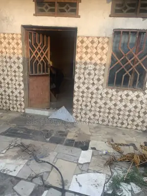 3chbre Maison dans Maison Basse, Limete à Louer