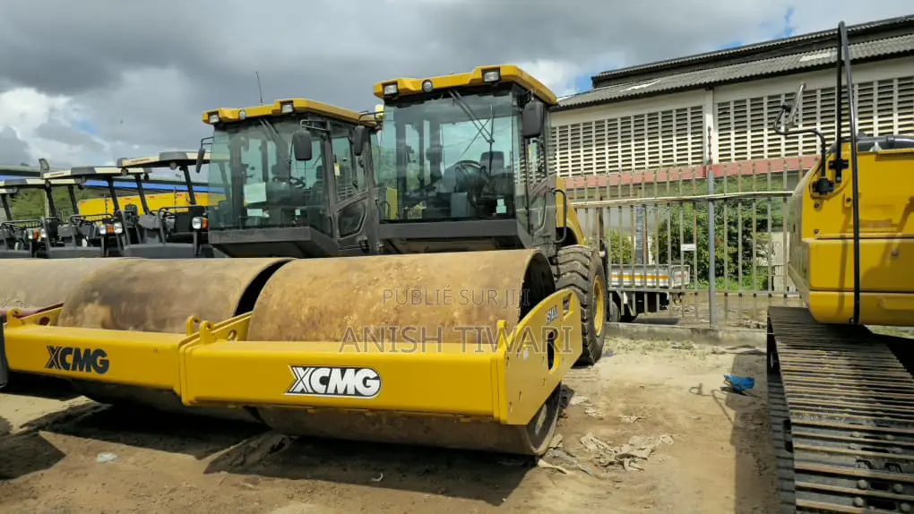 XCMG 143j Roller