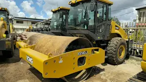 XCMG 143j Roller