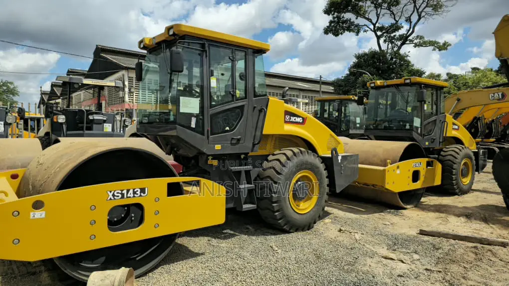 XCMG 143j Roller