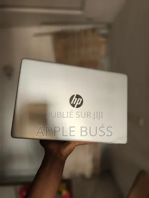 Ordinateur portable HP 15 8GB AMD Ryzen 3 SSD 256GB