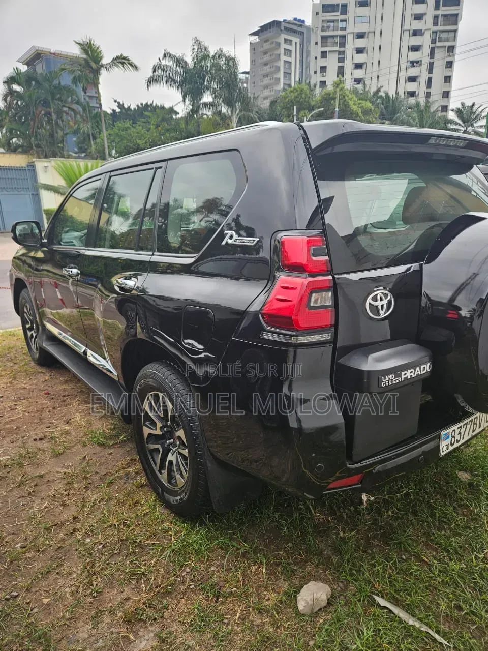 Nouveau Toyota Land Cruiser Prado 2023 Noir