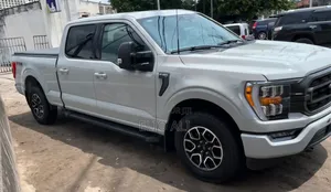 Ford F-150 Platinum 2023 Blanc