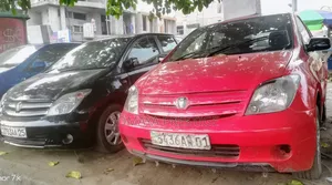 Toyota IST 2016 Rouge
