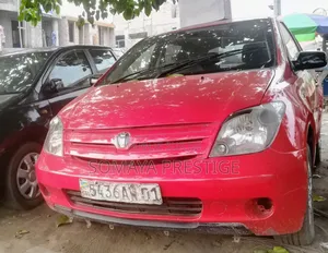 Toyota IST 2016 Rouge