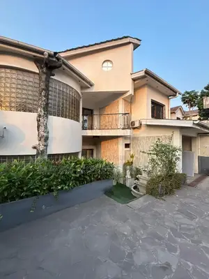 4chbre Villa dans Empire Supreme, Ngaliema à Louer