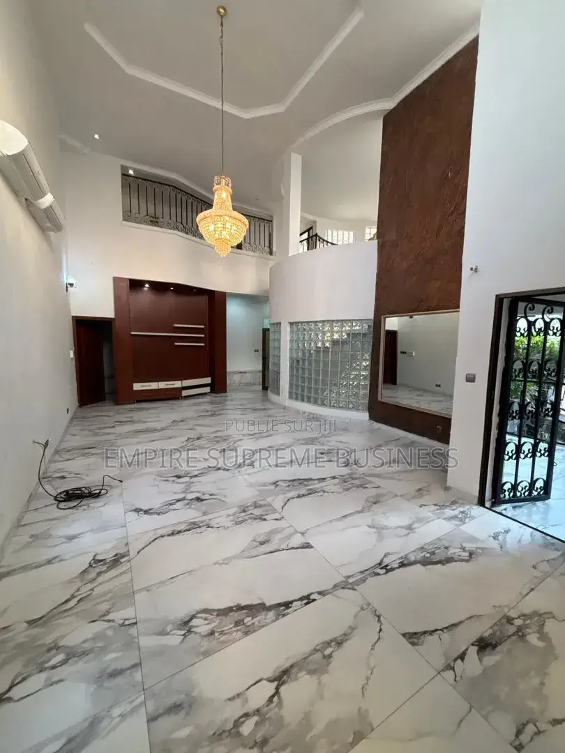 4chbre Villa dans Empire Supreme, Ngaliema à Louer