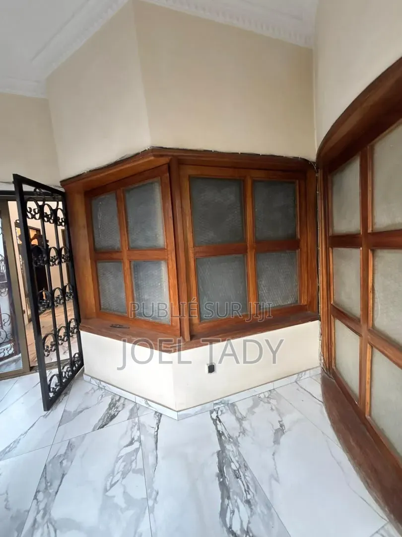 4chbre Villa dans Empire Supreme, Ngaliema à Louer