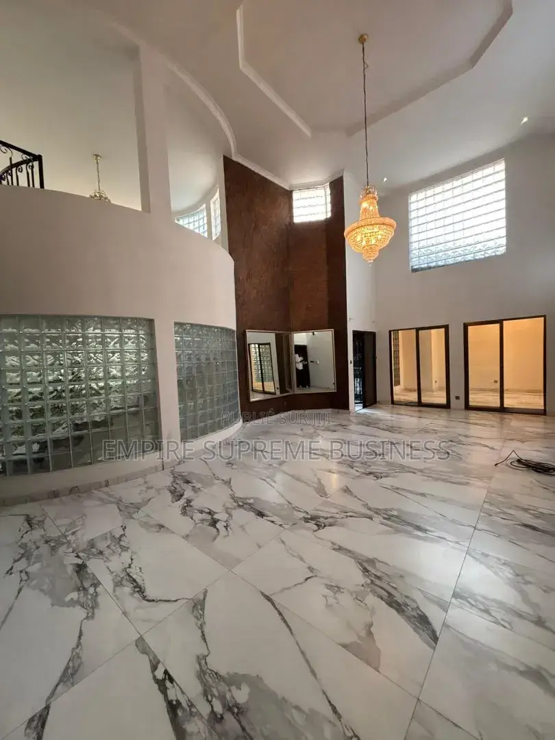 4chbre Villa dans Empire Supreme, Ngaliema à Louer