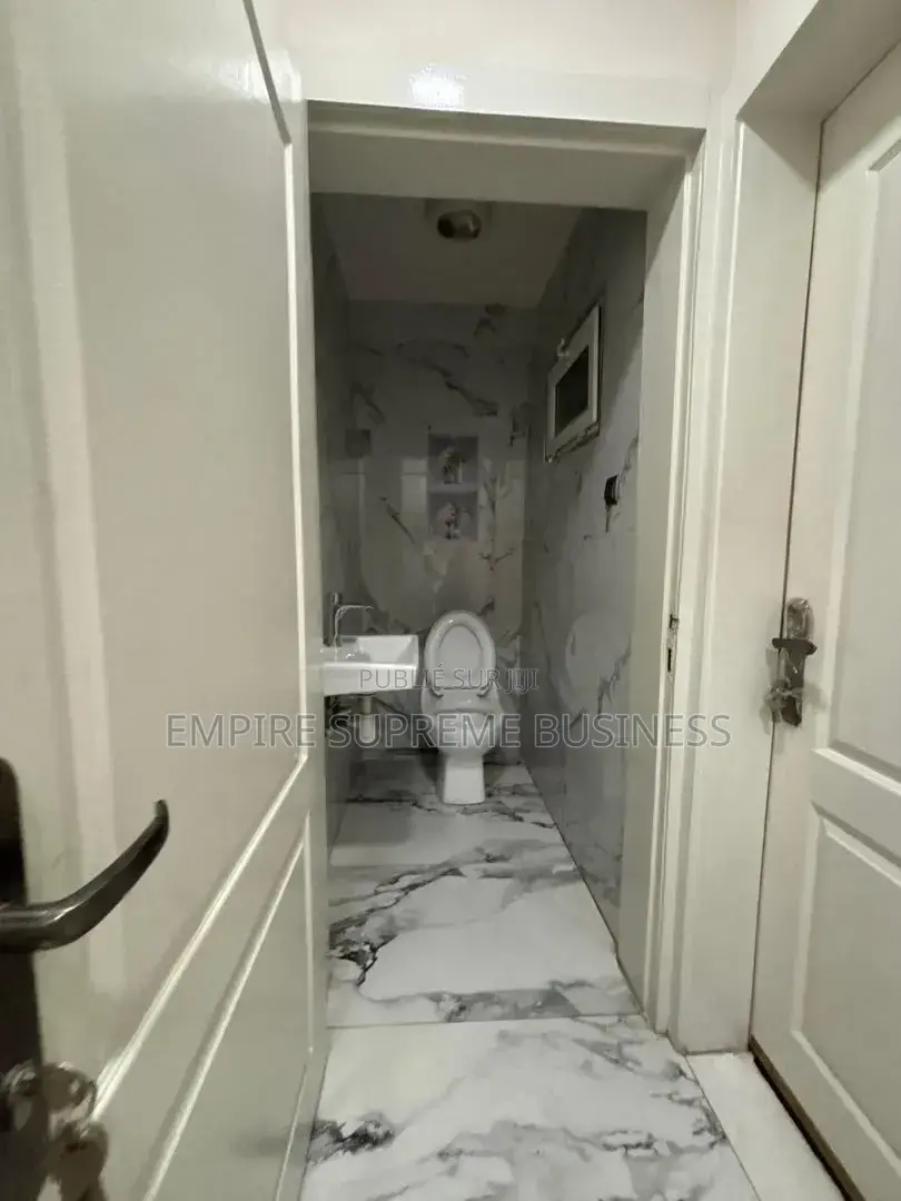 4chbre Villa dans Empire Supreme, Ngaliema à Louer