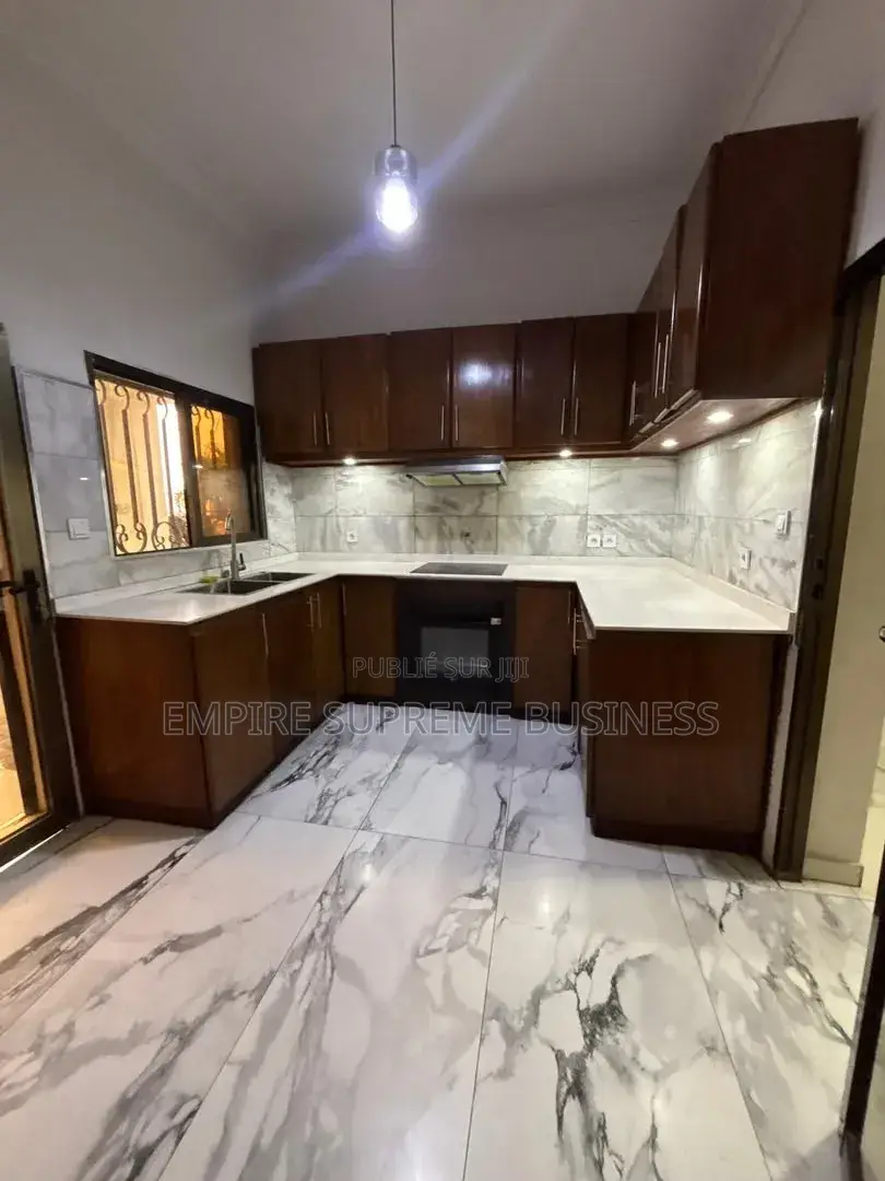 4chbre Villa dans Empire Supreme, Ngaliema à Louer