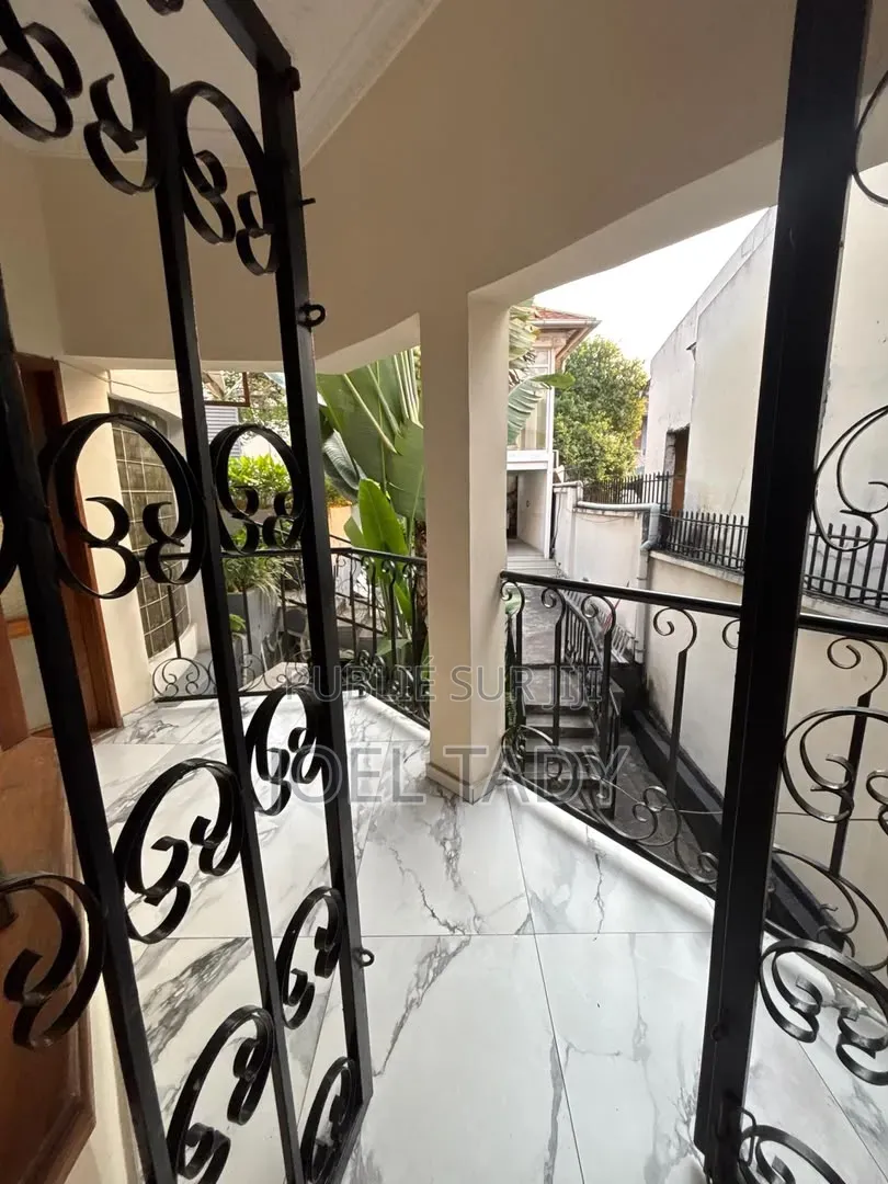 4chbre Villa dans Empire Supreme, Ngaliema à Louer