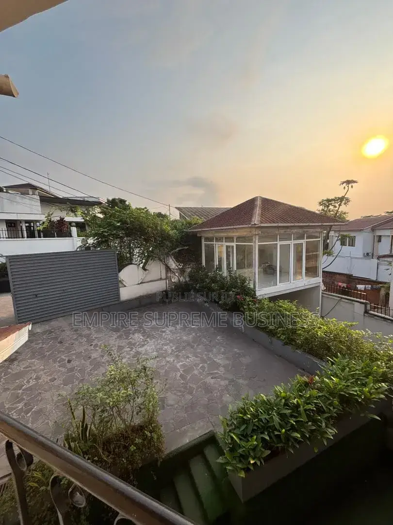 4chbre Villa dans Empire Supreme, Ngaliema à Louer