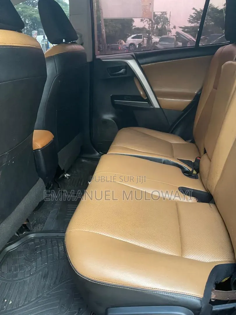 Toyota RAV4 2017 Noir