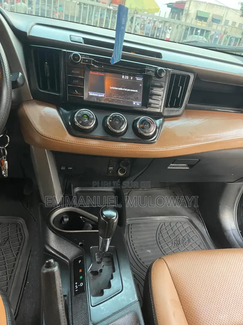 Toyota RAV4 2017 Noir