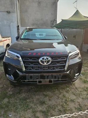 Toyota Fortuner 2025 Noir
