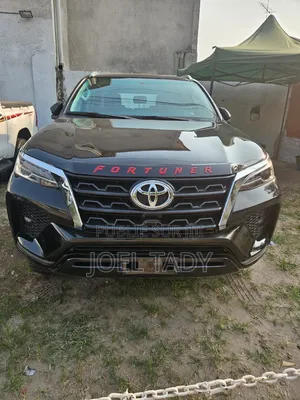 Toyota Fortuner 2025 Noir