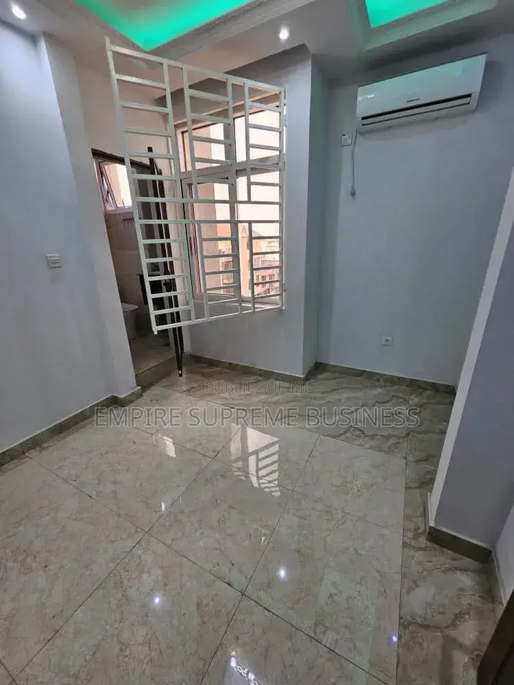 2chbre Appartement dans Kintambo à Louer