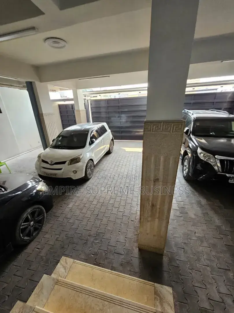 2chbre Appartement dans Kintambo à Louer