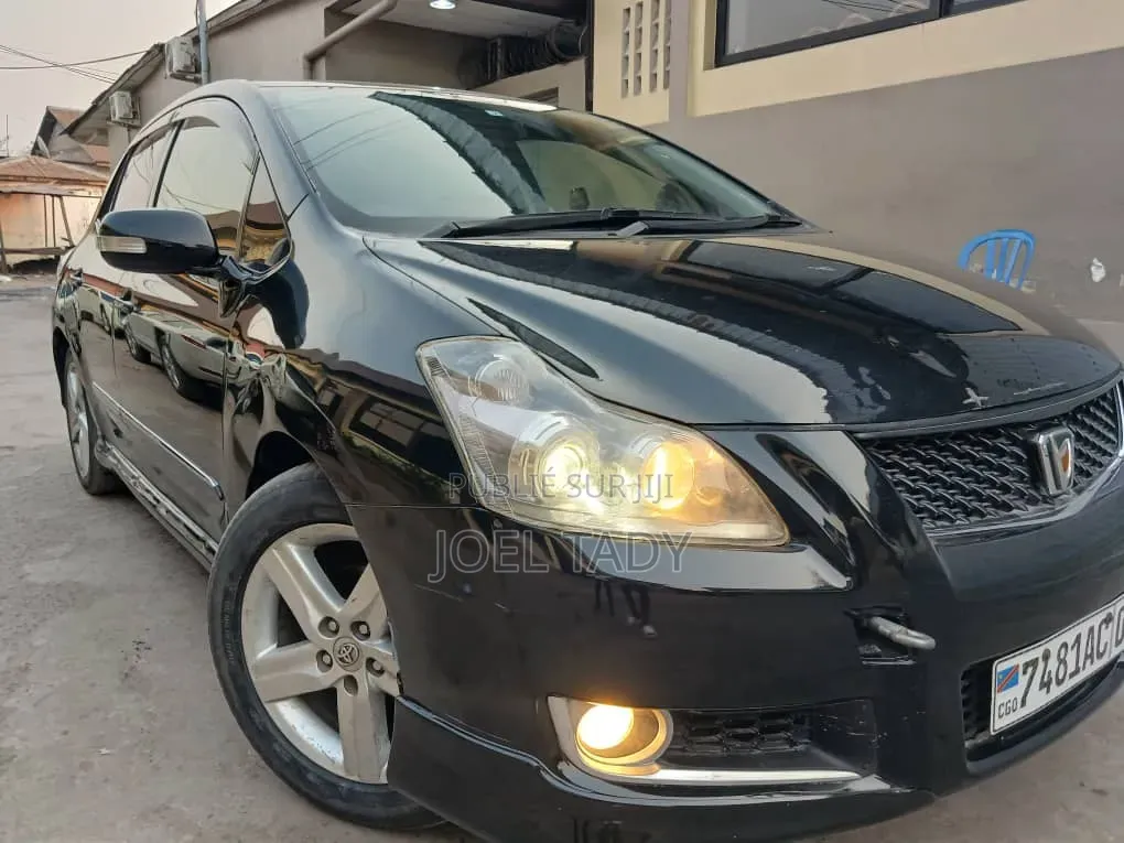Toyota Lame 2012 Bleu