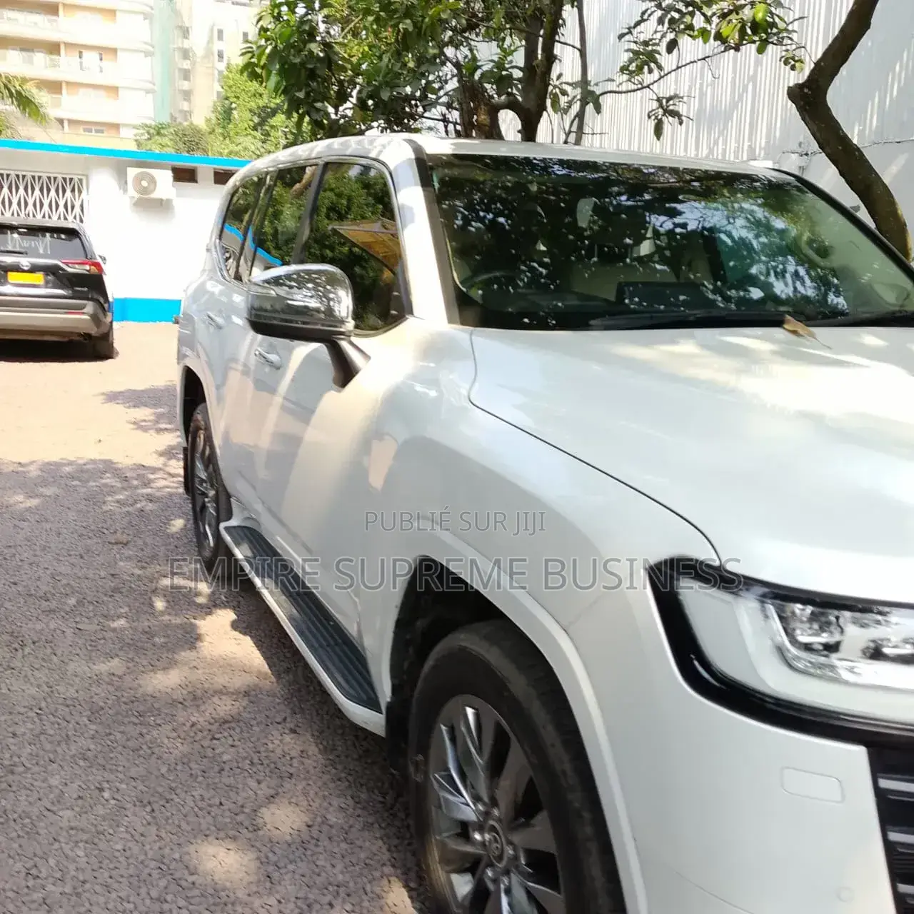 Nouveau Toyota Land Cruiser 2025 Blanc cassé