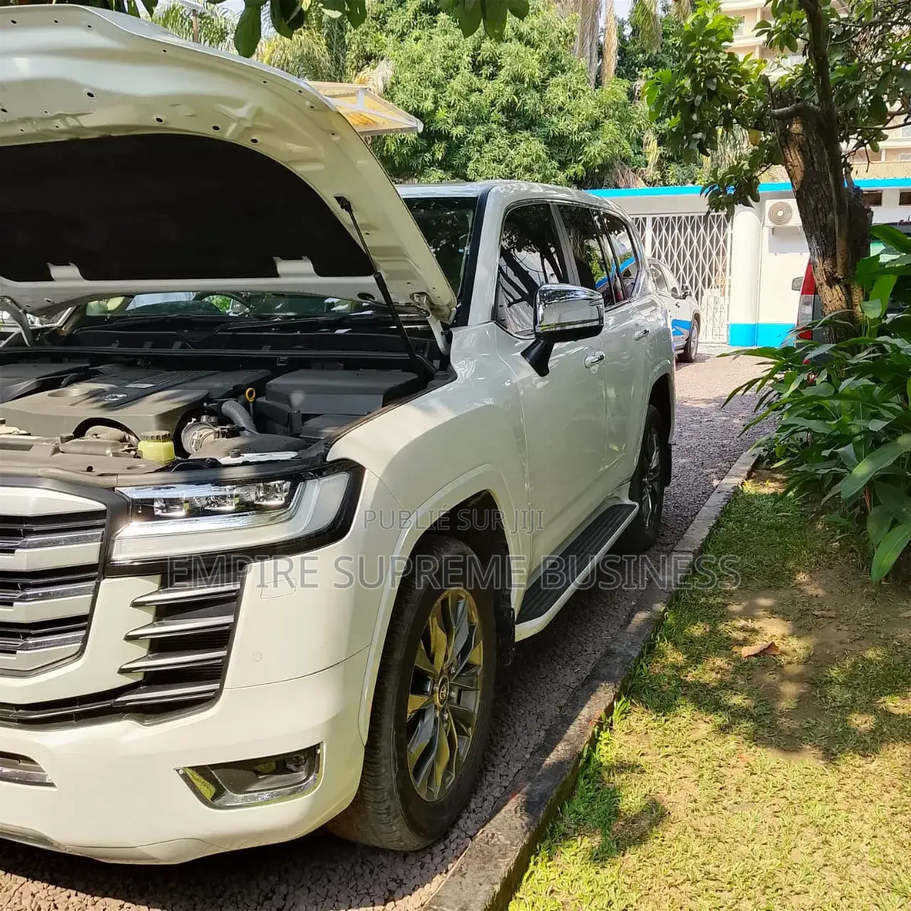Nouveau Toyota Land Cruiser 2025 Blanc cassé