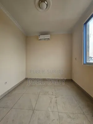 2chbre Appartement dans Empire Supreme, Kalamu à Louer