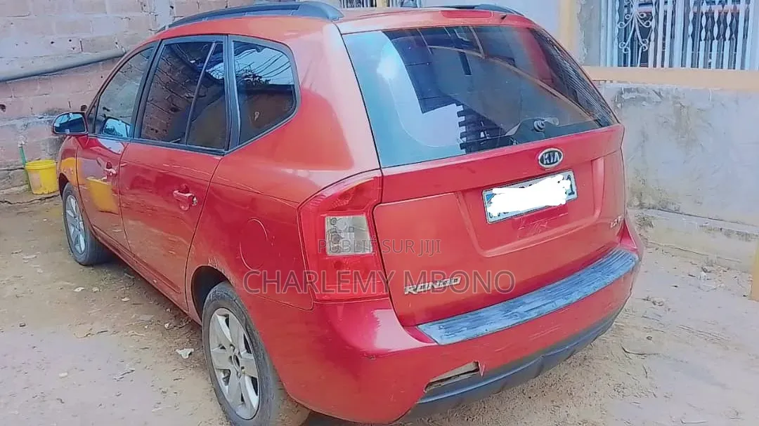 Kia Rondo 2007 Rouge