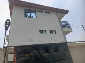 3chbre Villa dans Okapi, Ngaliema à Vendre