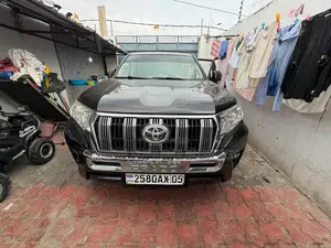 Toyota Land Cruiser Prado 2024 Gris