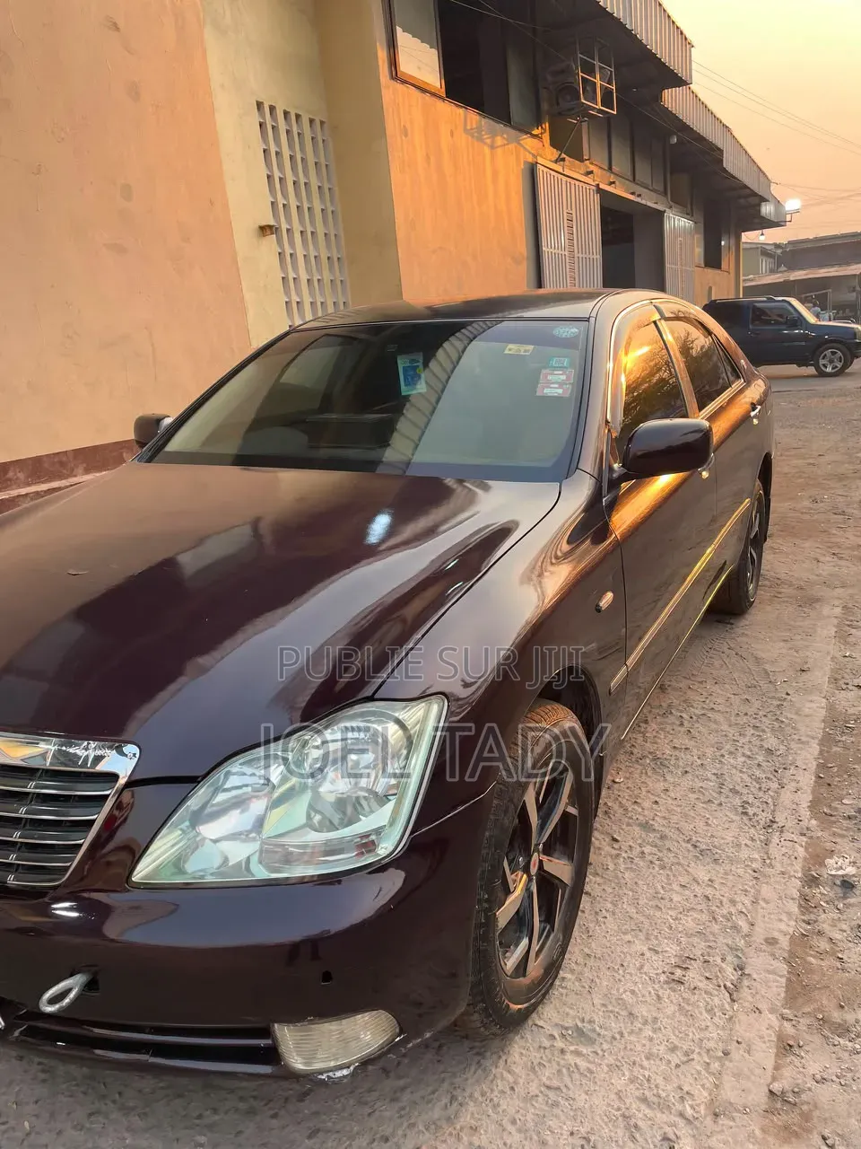 Toyota Crown 2023 Bleu