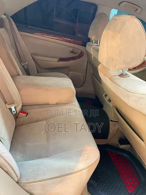 Toyota Crown 2023 Bleu