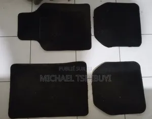 A Vendre/ 60$, 4 Tapis D'intérieur, De Voiture