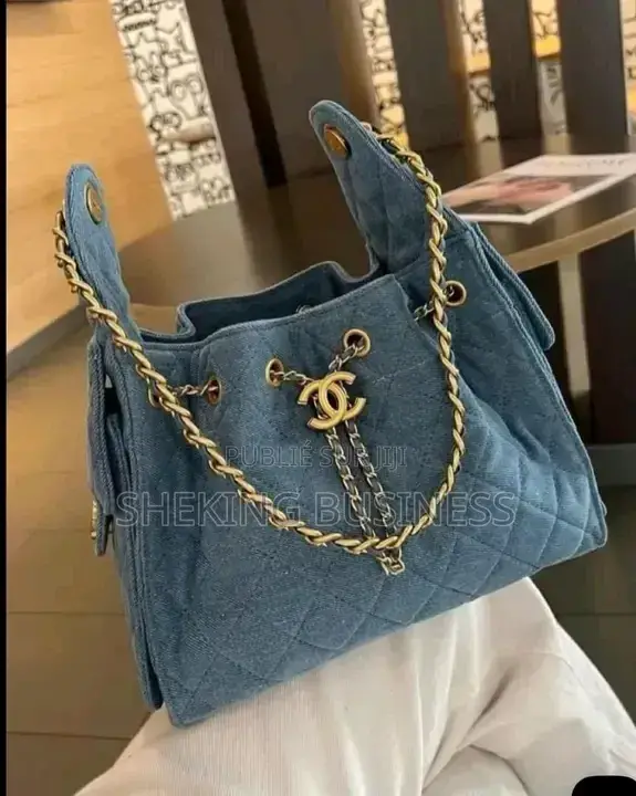 Vous Aimez La Classe Et l'Élégance ? 
Nos Sacs À Main,