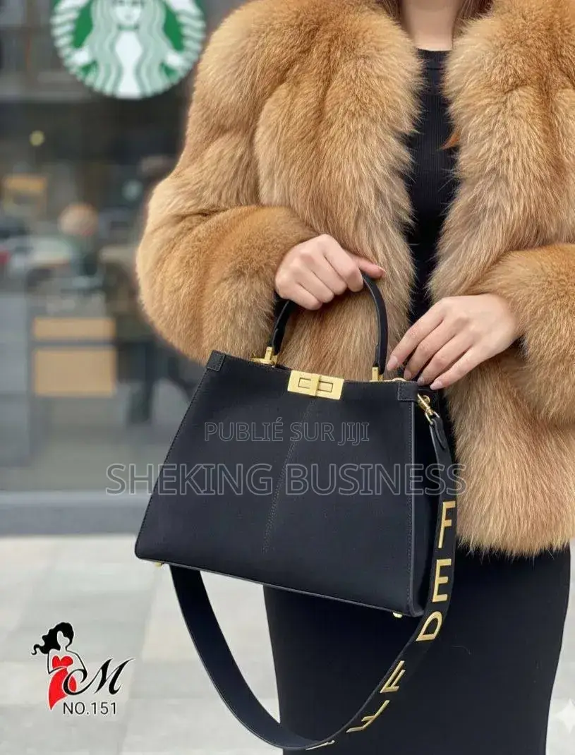 Vous Aimez La Classe Et l'Élégance ? 
Nos Sacs À Main,