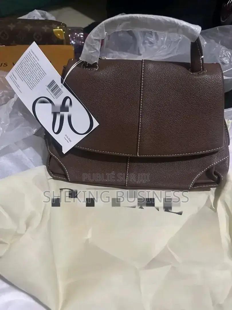 Vous Aimez La Classe Et l'Élégance ? 
Nos Sacs À Main,