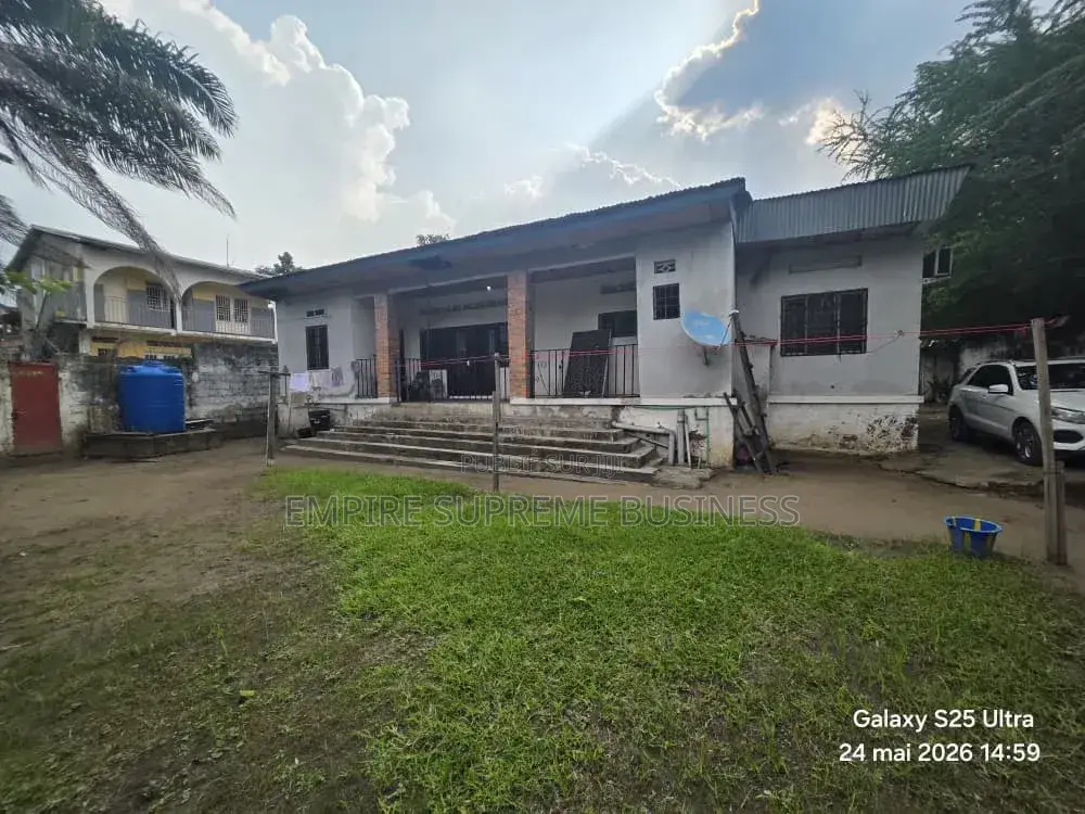 8chbre Maison dans Empire Supreme, Ngaliema à Vendre