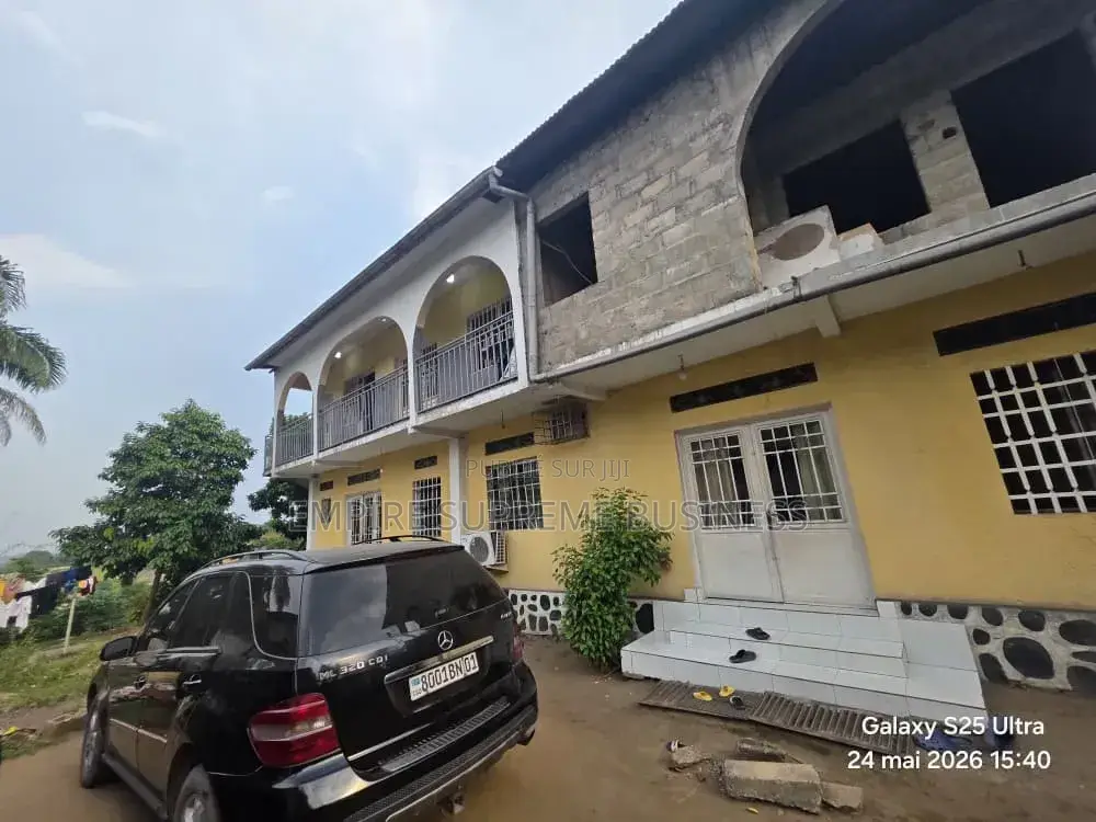 8chbre Maison dans Empire Supreme, Ngaliema à Vendre