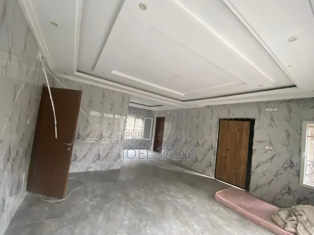 3chbre Appartement dans Empire Supreme, Ngaliema à Louer