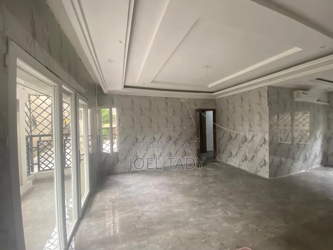 3chbre Appartement dans Empire Supreme, Ngaliema à Louer