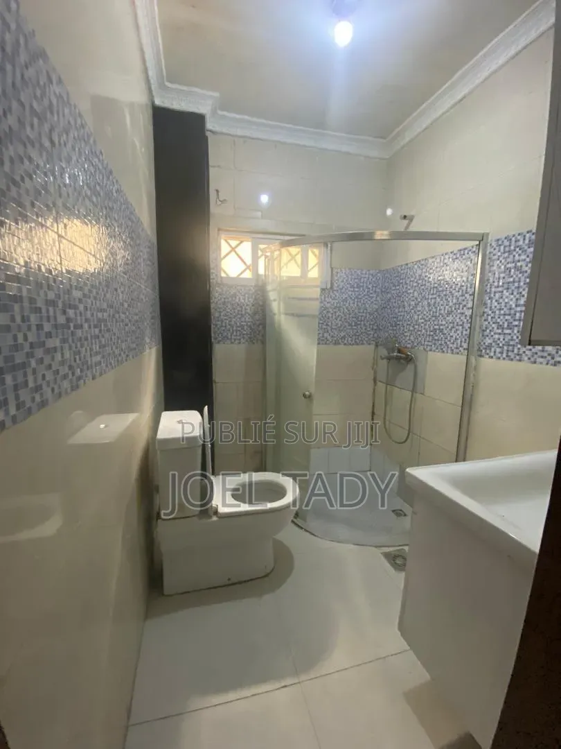 3chbre Appartement dans Empire Supreme, Ngaliema à Louer