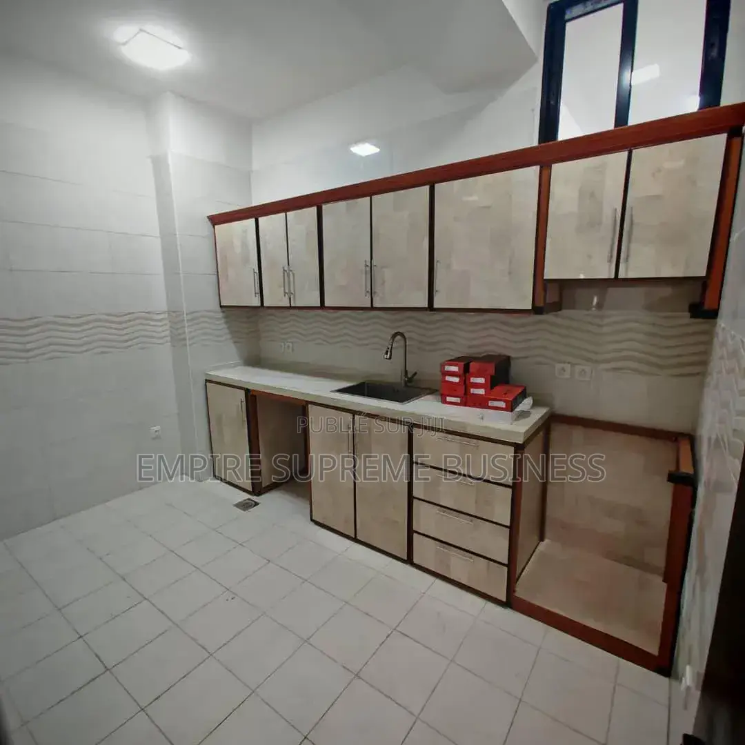 2chbre Appartement dans Empire Supreme, Lingwala à Louer