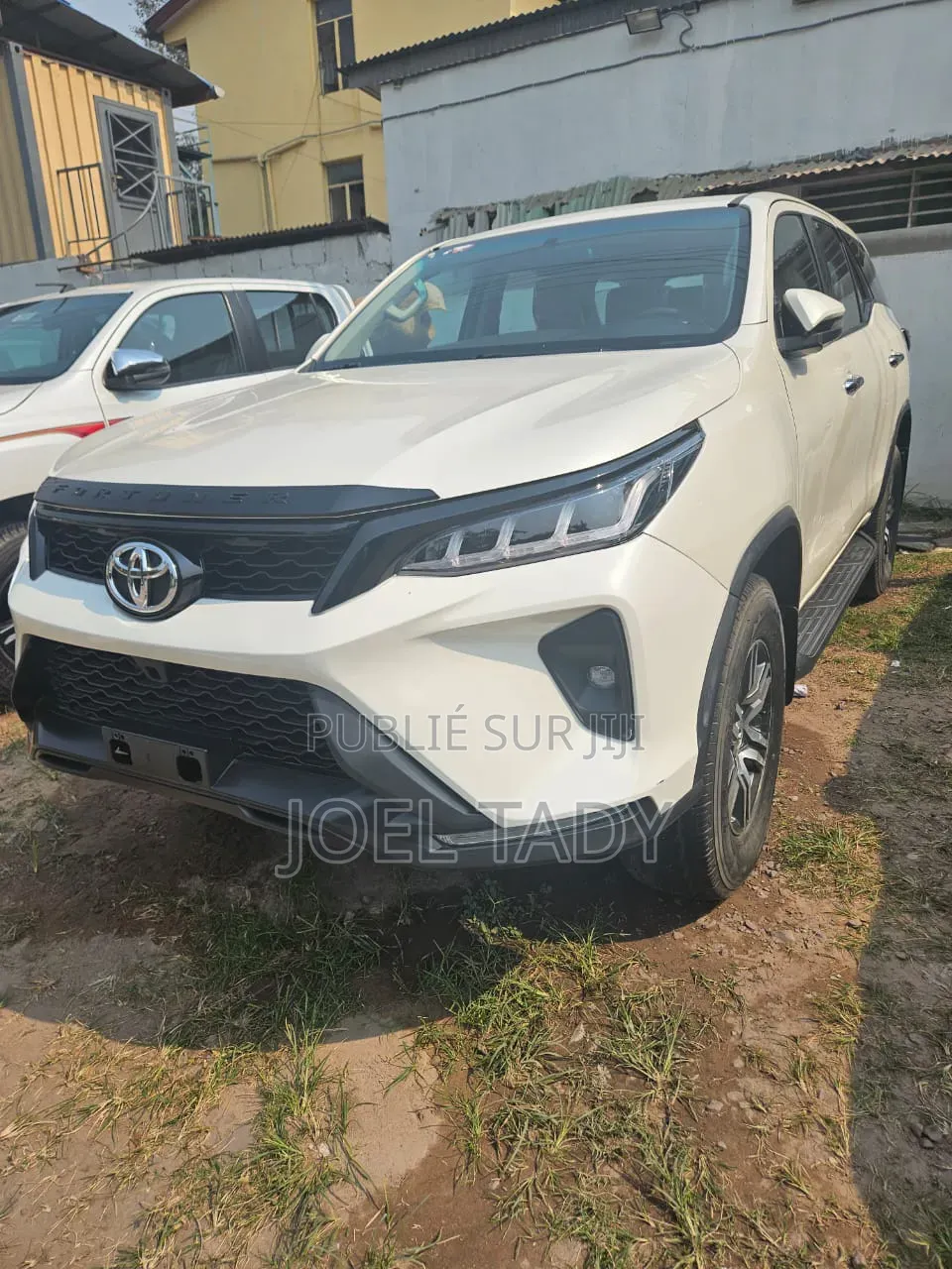 Toyota Fortuner 2022 Blanc cassé