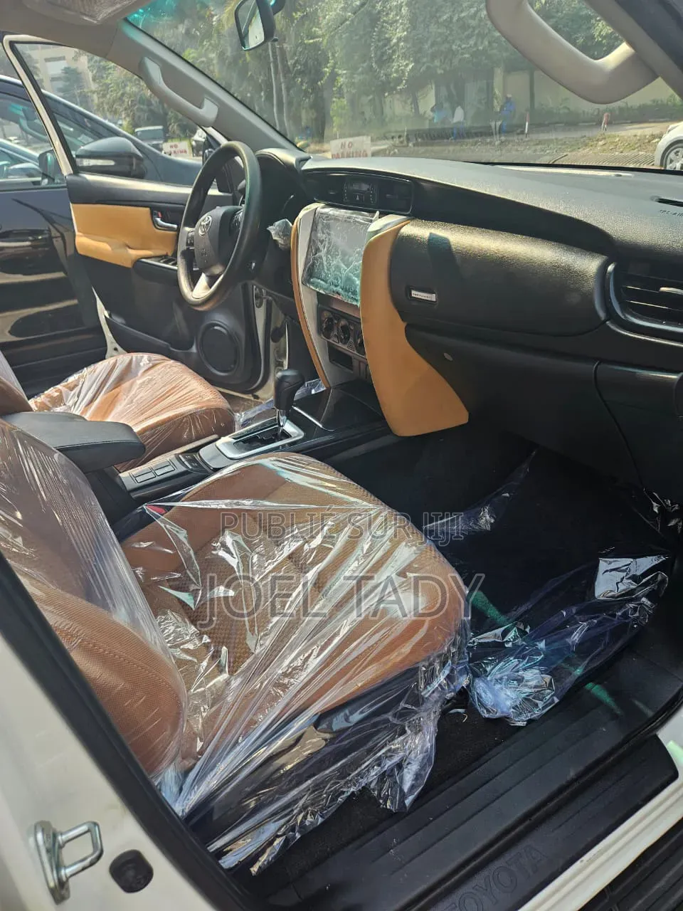 Toyota Fortuner 2022 Blanc cassé