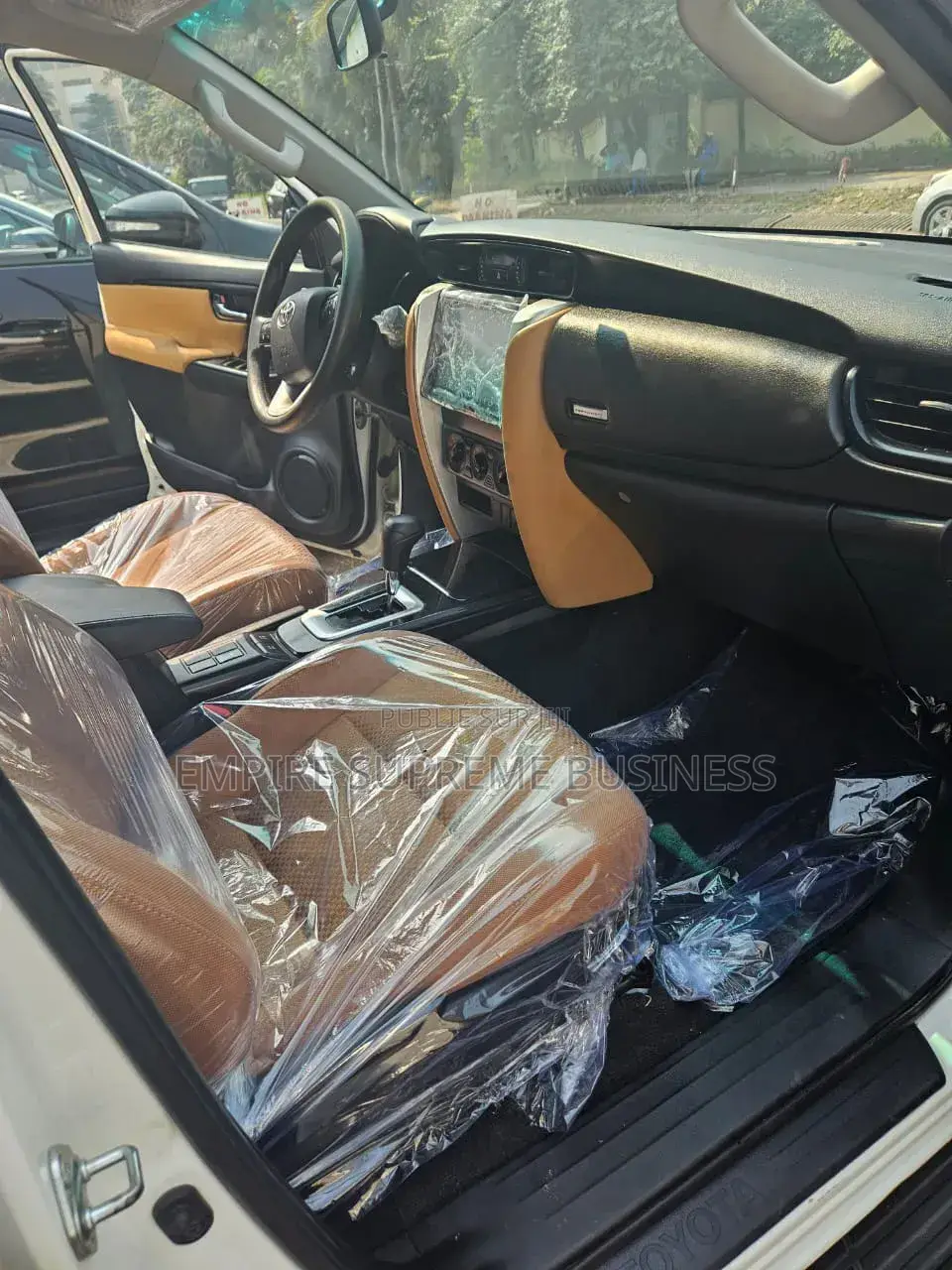 Toyota Fortuner 2022 Blanc cassé