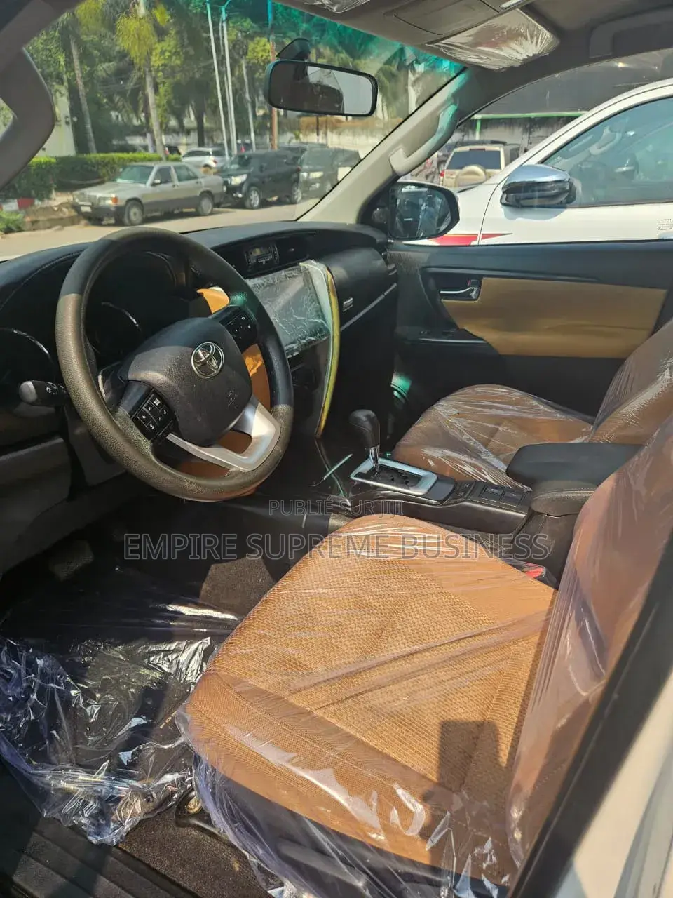 Toyota Fortuner 2022 Blanc cassé