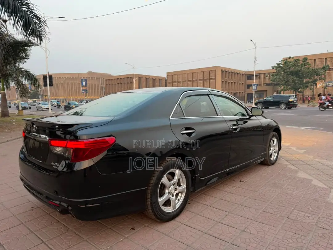 Toyota Mark X 2024 Noir