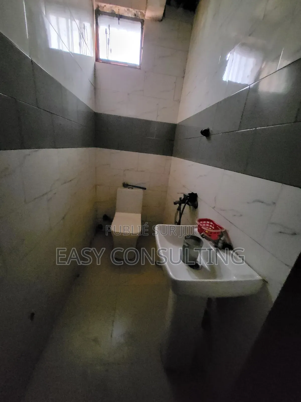 2chbre Villa dans 1 Ère Rue Funa, Limete à Vendre
